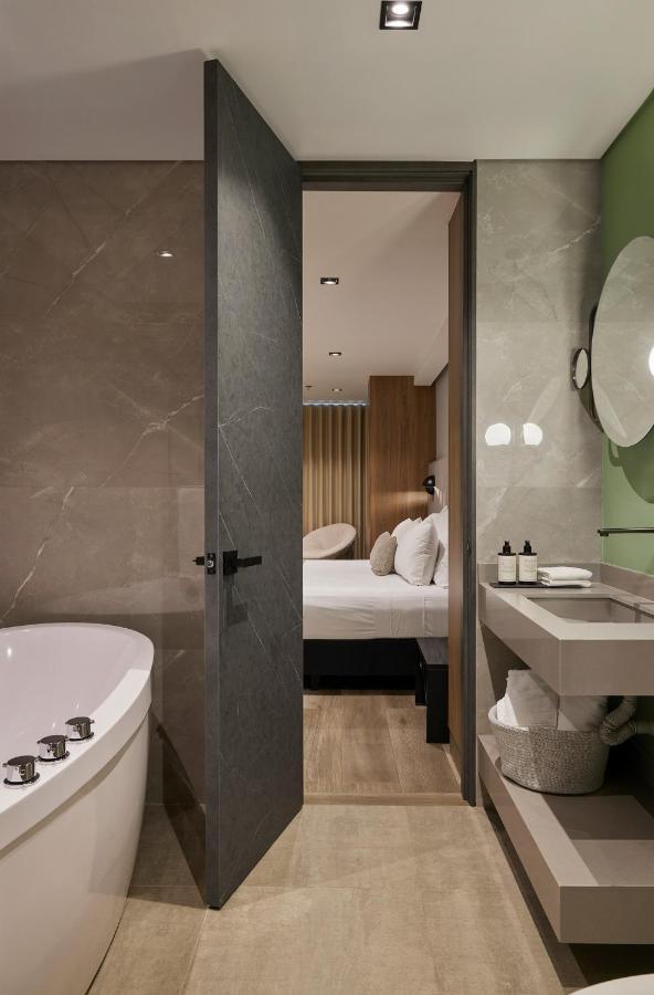 Selis Hotel 4*